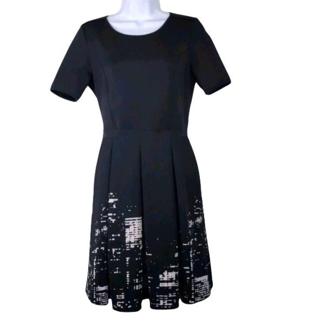 Elie Tahari Black Short-Sleeve Fit-and-Flare Dress with White City Print